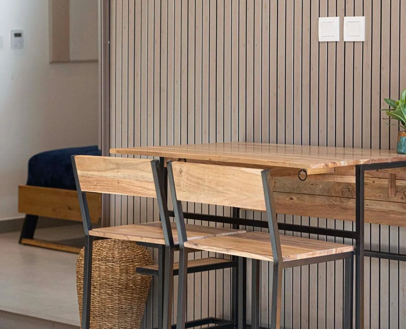 Luxe Minimalist Apartment By Blue Cloud Sharjah